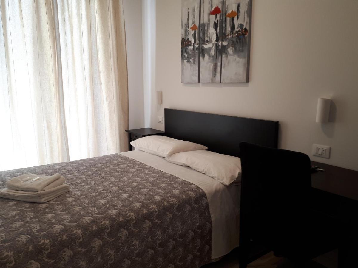 Soleluna Fiera 6 Rooms Болонья Экстерьер фото