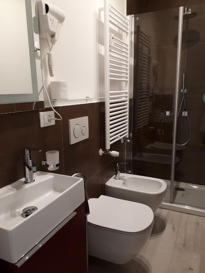 Soleluna Fiera 6 Rooms Болонья Экстерьер фото