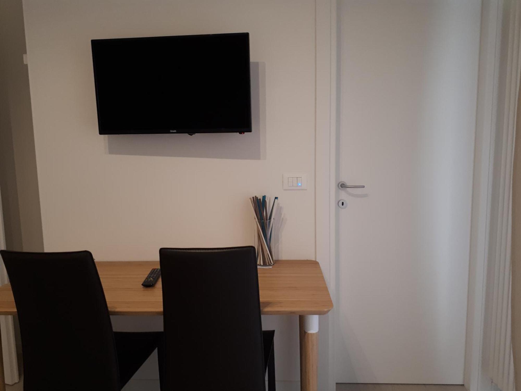 Soleluna Fiera 6 Rooms Болонья Экстерьер фото