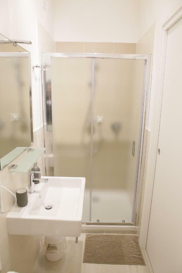 Soleluna Fiera 6 Rooms Болонья Экстерьер фото
