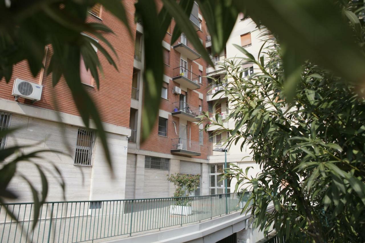 Soleluna Fiera 6 Rooms Болонья Экстерьер фото