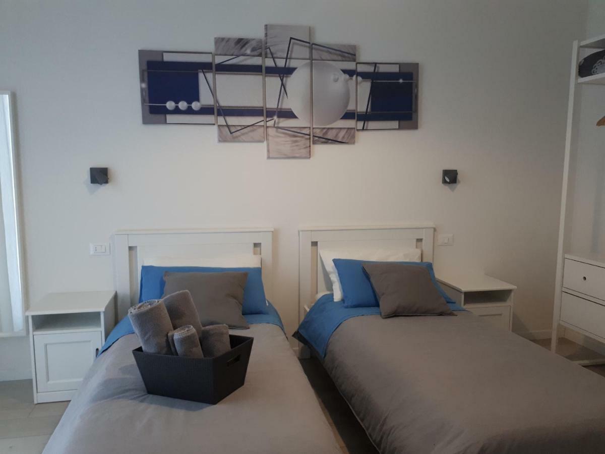 Soleluna Fiera 6 Rooms Болонья Экстерьер фото