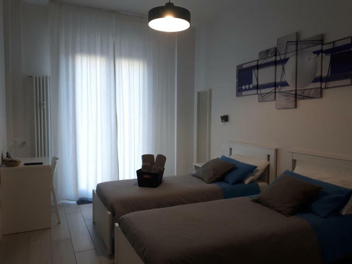 Soleluna Fiera 6 Rooms Болонья Экстерьер фото
